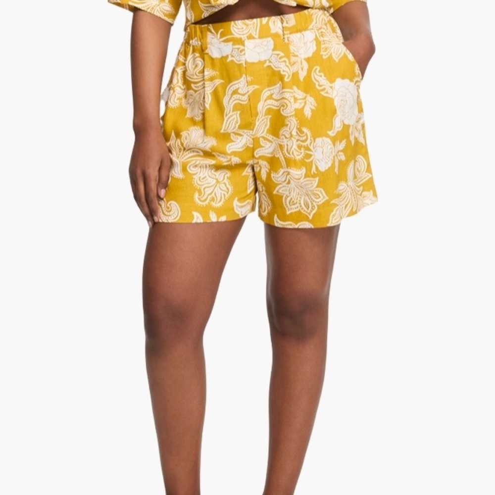 Woolworths linen floral paisley High-Waist pull on Women's Shorts mustard‎ XL
